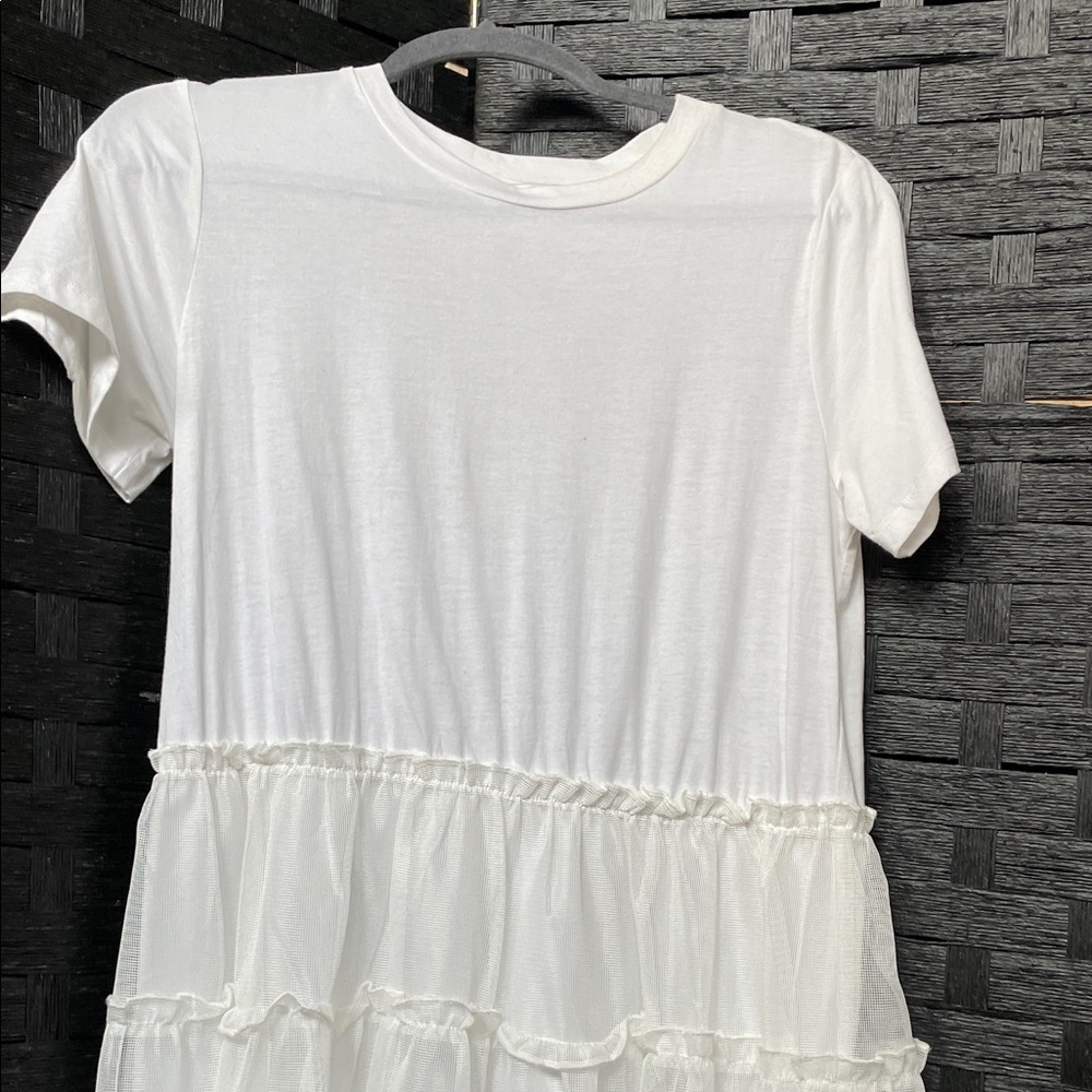 Women's White Ruffle Tiered Short‎ Sleeve Top